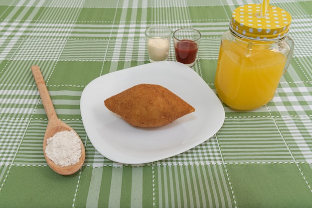 Free photo table with several brazilian snacks