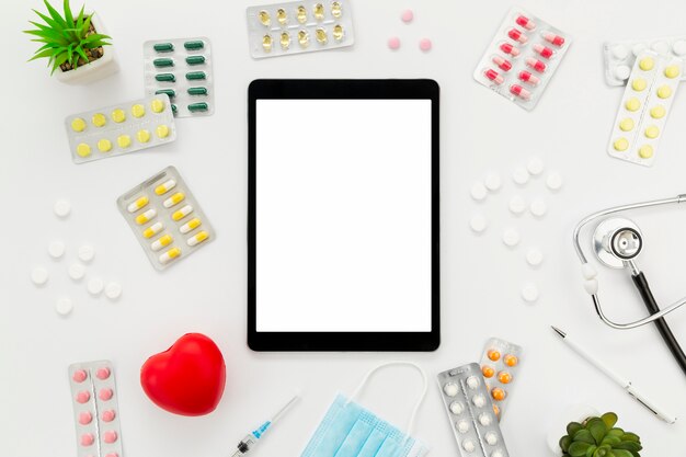 Tablet with frame of pills