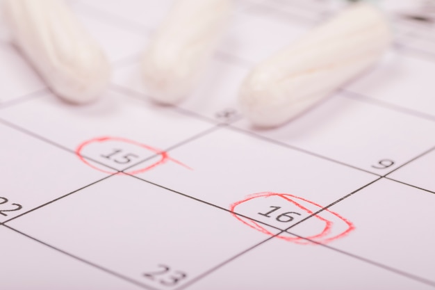 Tampons on calendar