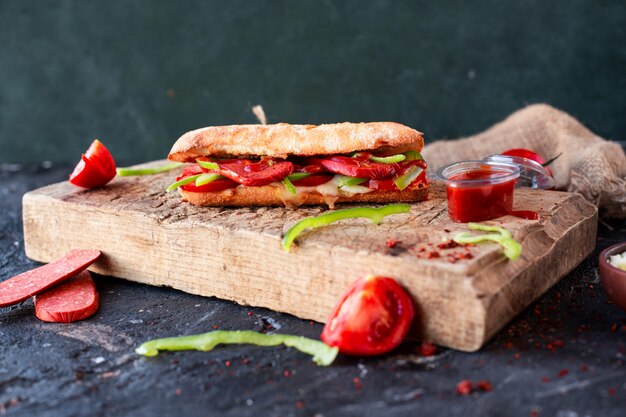 Tandir bread sandwich with turkish sucuk and vegetables