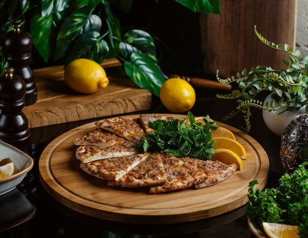 Tandir sac bread with spicy ingredients