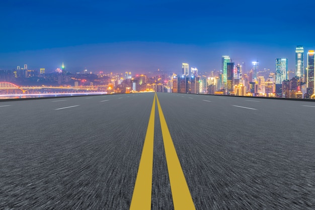 Free photo tarmac perspective yellow empty transport dashed