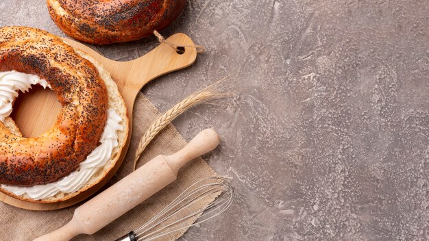 Tasty bagels with cream cheese