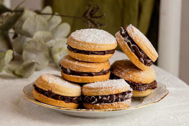 Tasty biscuits with chocolate cream