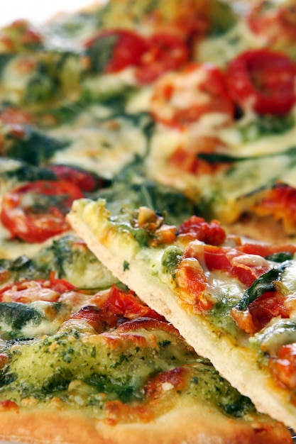 Foto gratuita pizza salata gustosa e fresca