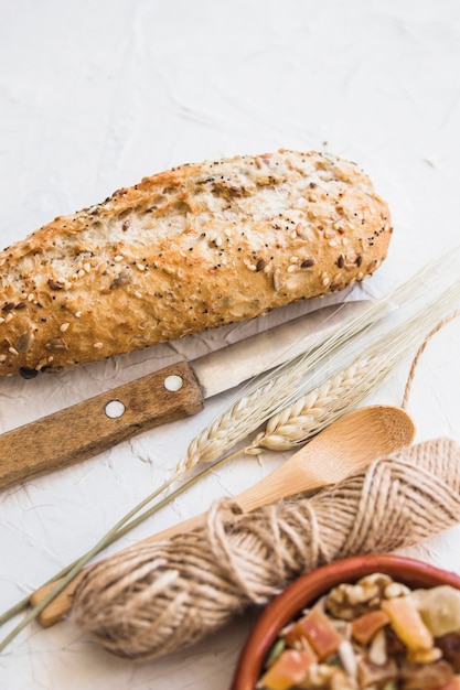 Foto gratuita gustosa pagnotta di pane