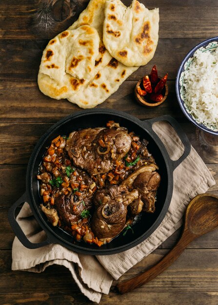 おいしいパキスタン料理フラットレイ