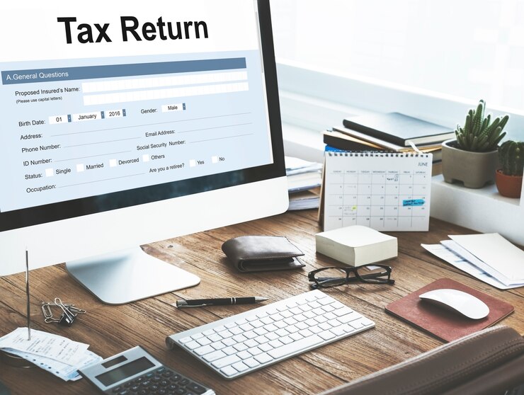 Free Photo tax return financial form concept