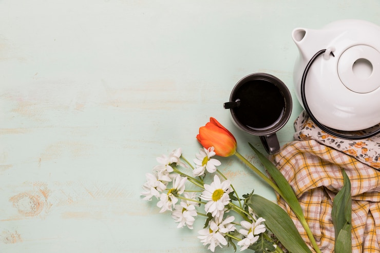 Free Photo tea-party set with flowers
