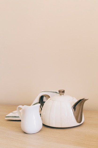 Tea pot