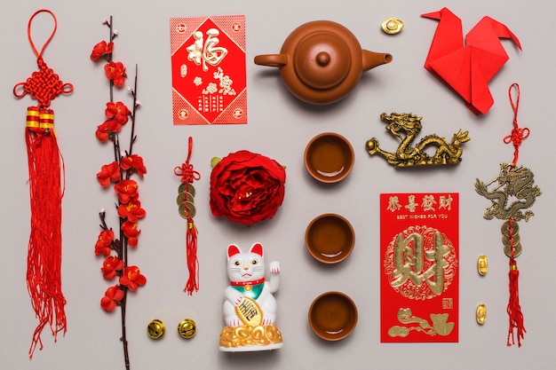 Free photo tea set amidst various decorations