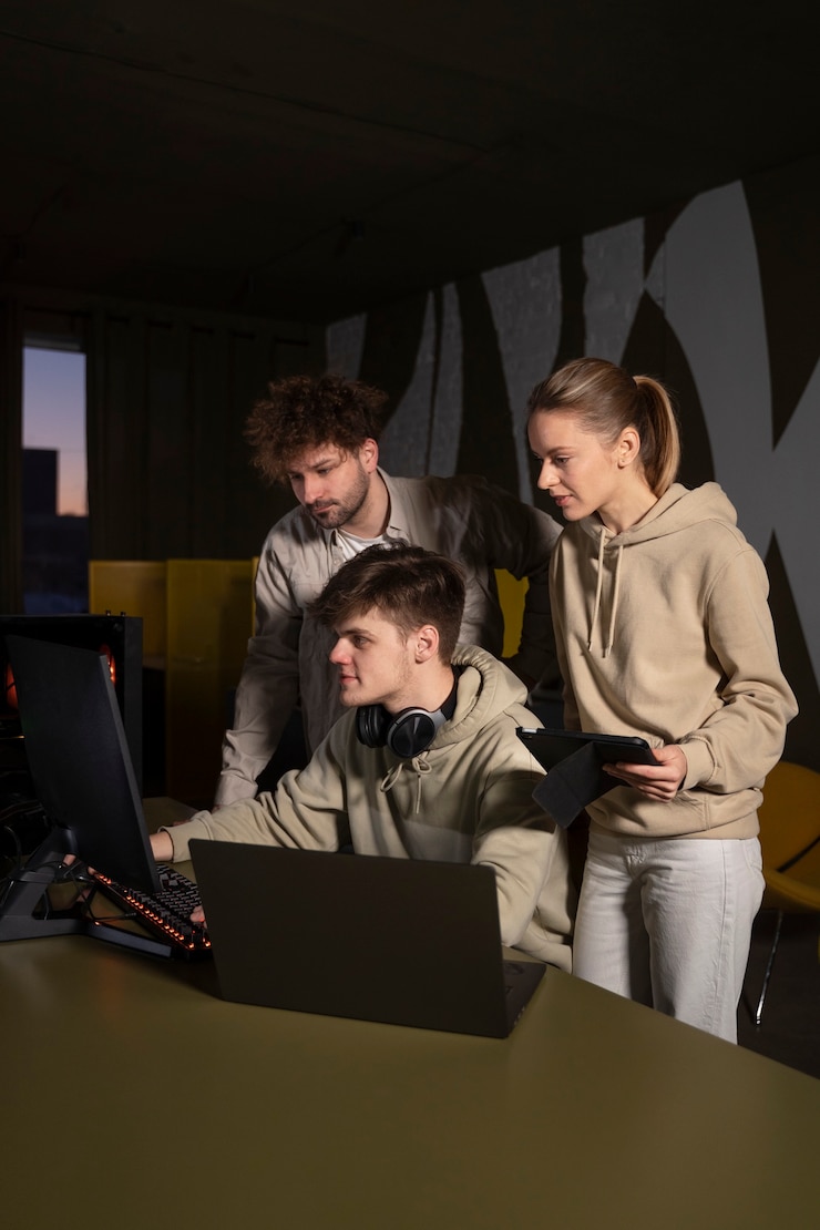 Free Photo team working on animation project