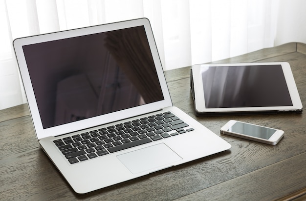technological devices with reflects