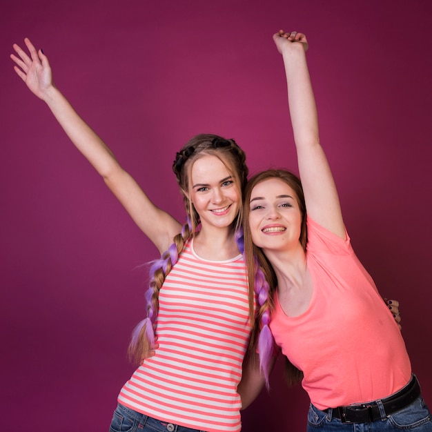 Free photo teenage friends lifestyle concept