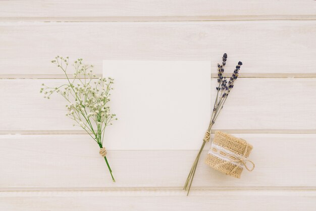 Template, bouquets of flowers and cord