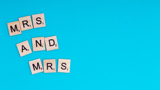 Text Mrs and Mrs on wooden blocks