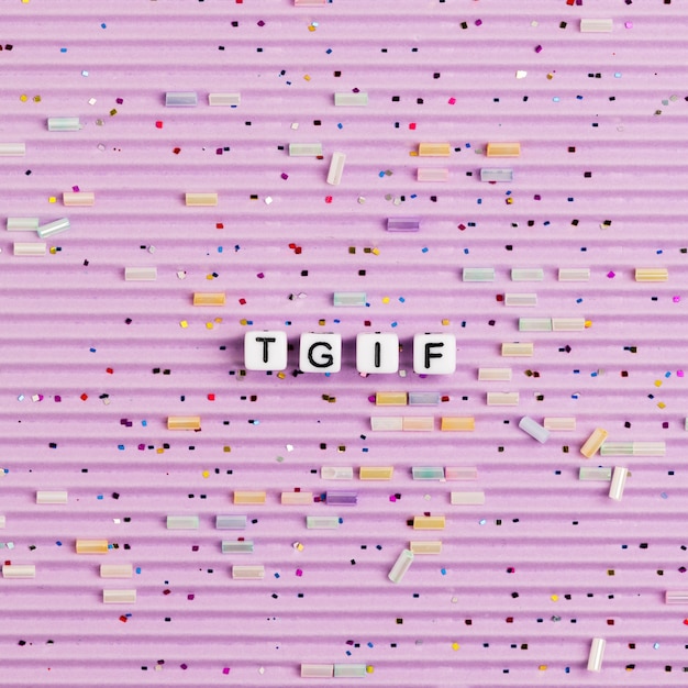 TGIF алфавит письмо бусины типография