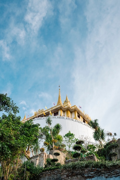 Free photo thai gold mountain temple