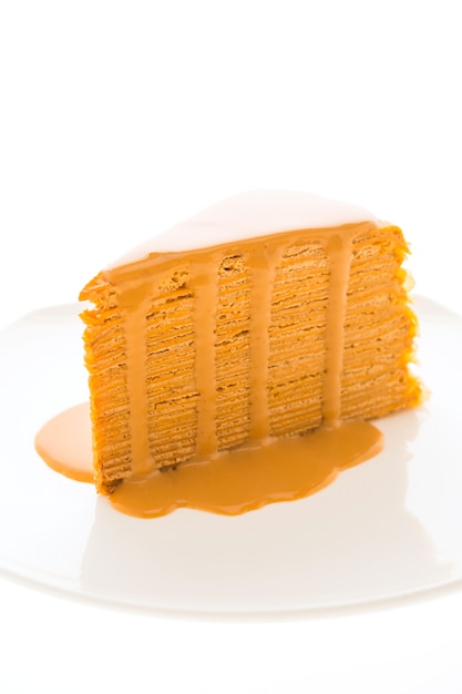 Free photo thai tea cake in white plate