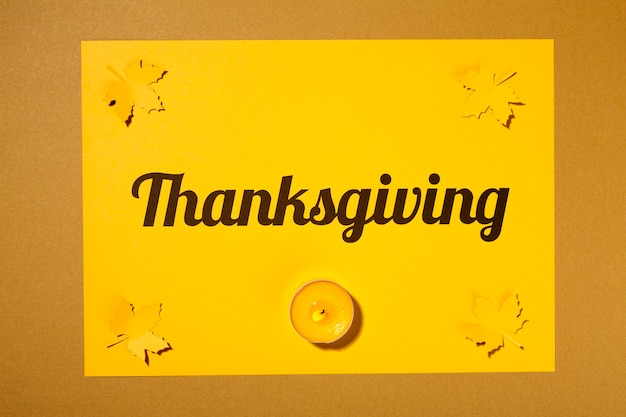 Thanksgiving lettering with leaflets 