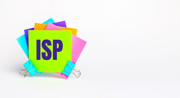 Есть яркие разноцветные наклейки с надписью isp internet service provider. копировать пространство Premium Фотографии