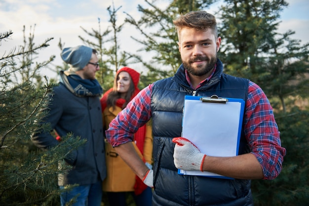 Foto gratuita questa stagione è molto impegnativa per me