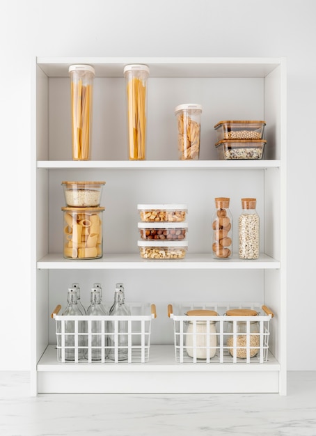 Free photo tidy up concept with foodstuff on shelves