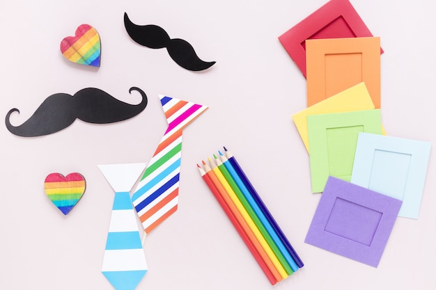 Free photo tie mustaches and crayons