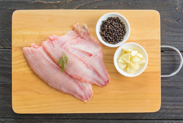 Free photo tilapia raw