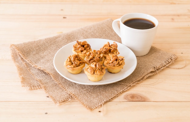 toffee cupcake with coffee