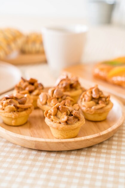 toffee cupcake with coffee