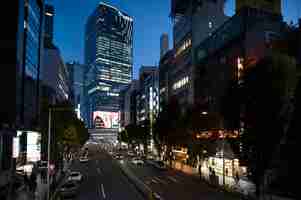 Foto gratuita paesaggio urbano di tokyo di giorno