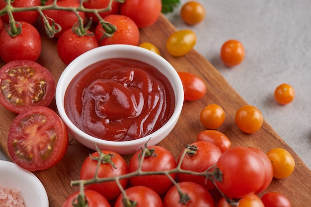 tomato sauce with garlic and vibrant green leaves of the italian parsley plant.