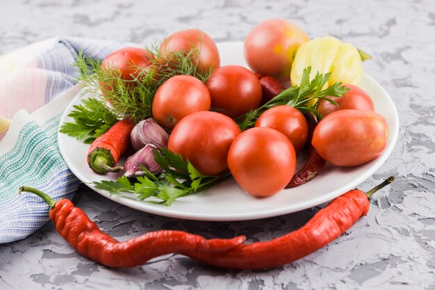 トマトと野菜のクローズアップ