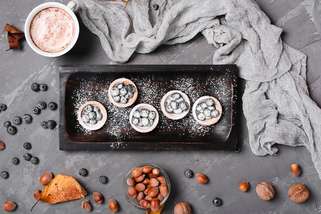 Free photo top view of appetizing blueberries dessert