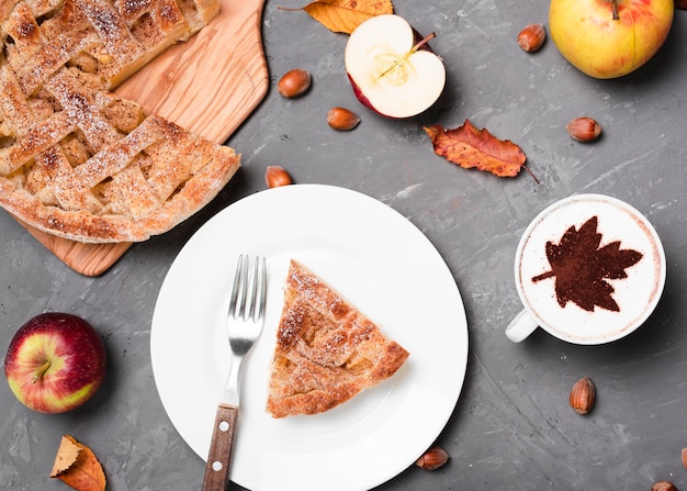 Free photo top view of appetizing pie and coffee