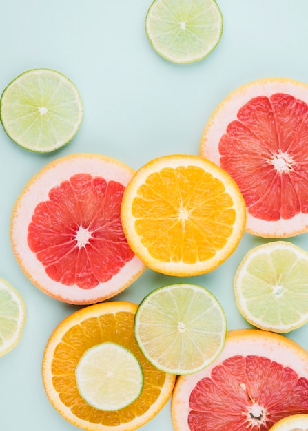 Top view arrangement of fruit slices