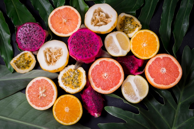 Free photo top view assortment of exotic fruits