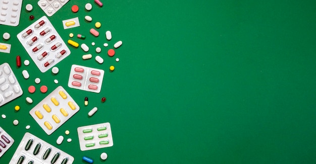Free photo top view of assortment of pills with copy space