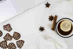 Free photo top view autumn leaves with coffee