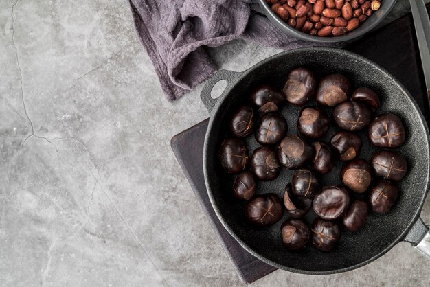 Free photo top view of baked chestnuts