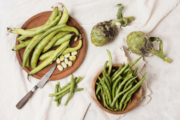 Top view of beans and artichokes