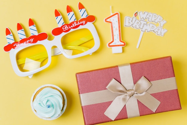 Free photo top view birthday elements