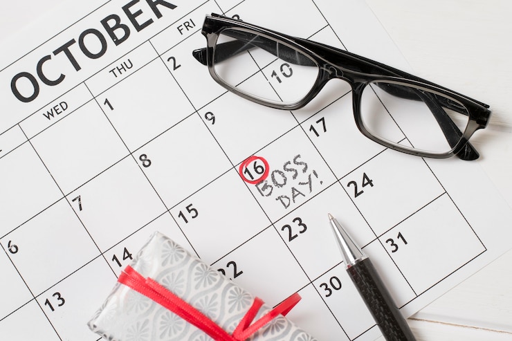 Free Photo top view boss's day arrangement on calendar