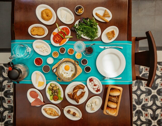 혼합 식품 평면도 아침 식사 테이블.