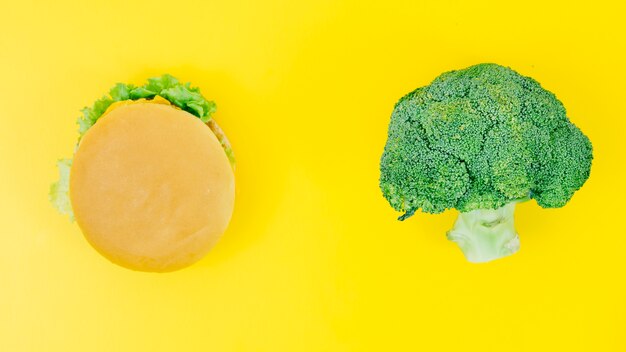 Top view burguer vs broccoli