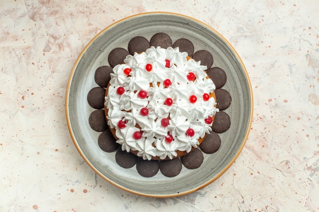 Foto gratuita torta vista dall'alto con crema pasticcera