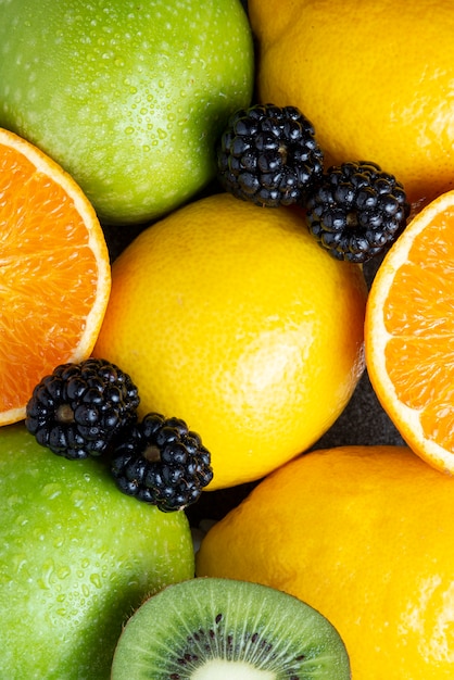 Top view citrus and blackberries arrangement