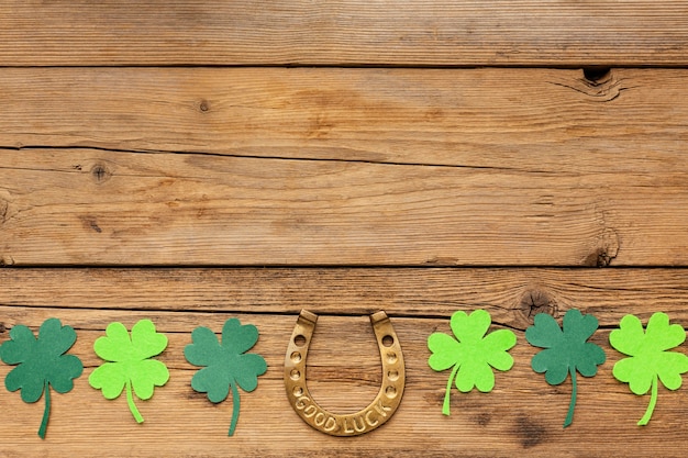 top view clovers and horseshoe