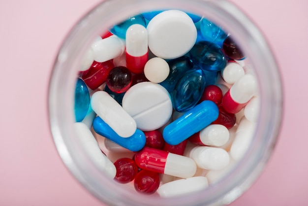 Free photo top view colorful pills